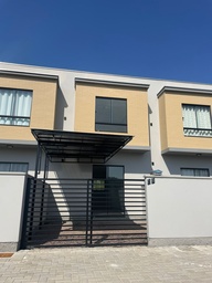 Sobrado de 2 quartos, no bairro Limoeiro, em Brusque | Eu Corretor