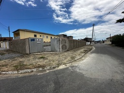 Lote/Terreno de no bairro Ribeirópolis, em Praia Grande | Eu Corretor
