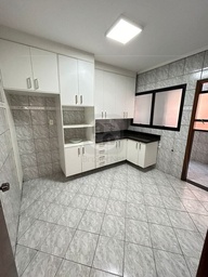 Apartamento de 3 quartos, no bairro Guilhermina, em Praia Grande | Eu Corretor