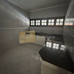 Sobrado no bairro Vila Paulina, em Pompéia | Eu Corretor