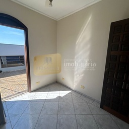 Sobrado no bairro Vila Paulina, em Pompéia | Eu Corretor
