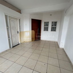 Sobrado de 3 quartos, no bairro Centro, em Pompéia | Eu Corretor