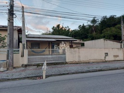 Casa de 2 quartos, 70m² no bairro Armação do Itapocoroy, em Penha | Eu Corretor