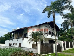 Casa de 5 quartos, 530m² no bairro Jardim Maluche, em Brusque | Eu Corretor