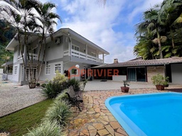Casa de 3 quartos, 332m² no bairro Centro II, em Brusque | Eu Corretor