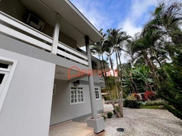 Casa de 3 quartos, 332m² no bairro Centro II, em Brusque | Eu Corretor