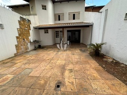 Sobrado de 3 quartos, 350m² no bairro Jardim América, em Goiânia | Eu Corretor
