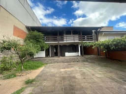 Casa de 5 quartos, 300m² no bairro Tristeza, em Porto Alegre | Eu Corretor