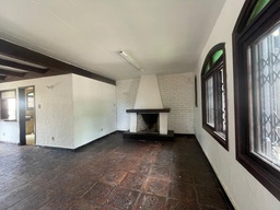 Casa de 5 quartos, 300m² no bairro Tristeza, em Porto Alegre | Eu Corretor