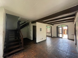 Casa de 5 quartos, 300m² no bairro Tristeza, em Porto Alegre | Eu Corretor