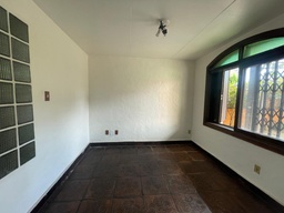 Casa de 5 quartos, 300m² no bairro Tristeza, em Porto Alegre | Eu Corretor