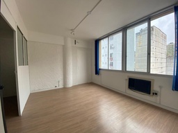 Loja / Salão / Ponto Comercial de 1 quarto, 49m² no bairro Centro Histórico, em Porto Alegre | Eu Corretor