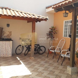 Casa de 2 quartos, no bairro Flândria, em Pompéia | Eu Corretor
