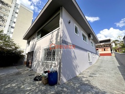 Casa de 3 quartos, 226m² no bairro Souza Cruz, em Brusque | Eu Corretor