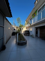 Sobrado de 3 quartos, 320m² no bairro Alto Tarumã, em Pinhais | Eu Corretor