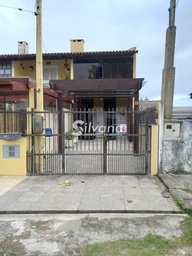 Sobrado de 2 quartos, no bairro Nazaré, em Cidreira | Eu Corretor