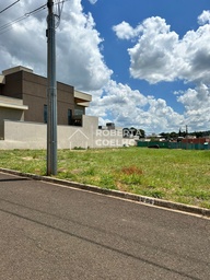 Lote/Terreno de 300m² no bairro Residencial Villa de León, em Piratininga | Eu Corretor