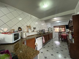Sobrado de 3 quartos, 411m² no bairro Hípica, em Porto Alegre | Eu Corretor