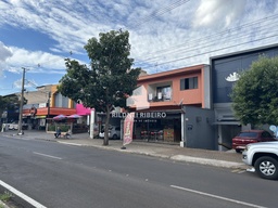 Loja / Salão / Ponto Comercial de 3 quartos, 237m² no bairro Igapó, em Londrina | Eu Corretor