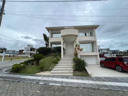 Casa de Condomínio de 3 quartos, 514m² no bairro Ingleses do Rio Vermelho, em Florianópolis | Eu Corretor