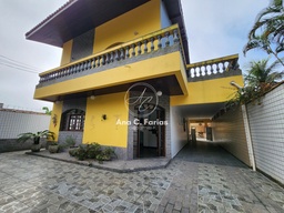 Sobrado de 4 quartos, 280m² no bairro Guaiúba, em Guarujá | Eu Corretor