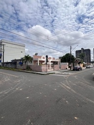 Casa de 4 quartos, no bairro Adrianópolis, em Manaus | Eu Corretor