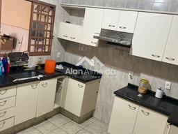 Casa de 4 quartos, no bairro Vila Santana, em Sorocaba | Eu Corretor
